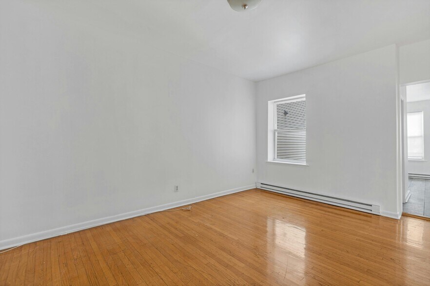 More Photos Of 372 Summit Ave, Jersey City General Retail For Sale