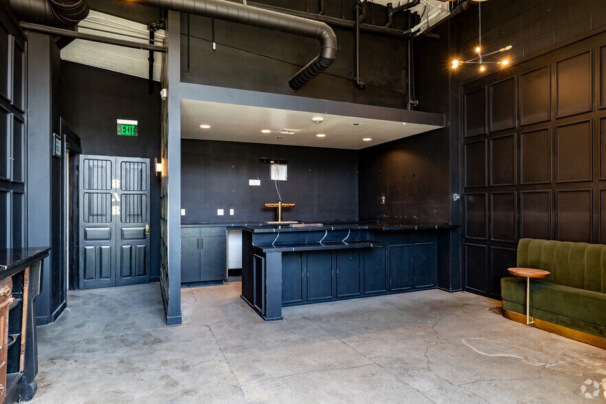 More Photos Of 600 S La Brea Ave, Los Angeles Storefront Retail Residential For Lease