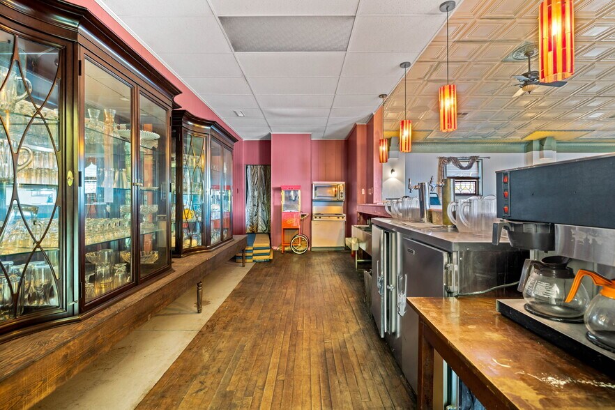 More Photos Of 1000 W State St, Coal Township Restaurant For Sale