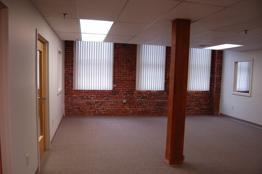 More Photos Of 53-63 Wingate St, Haverhill Office For Lease
