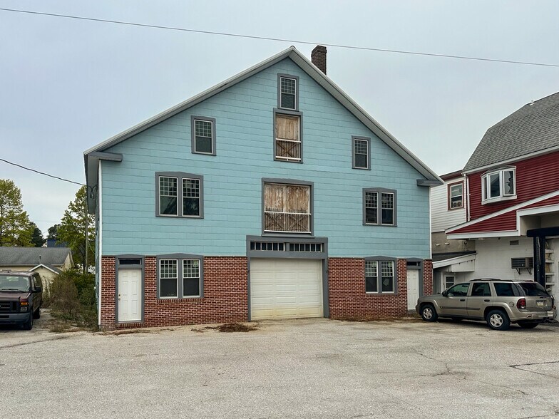 More Photos Of 9 Republic Aly, New Freedom Light Manufacturing For Sale