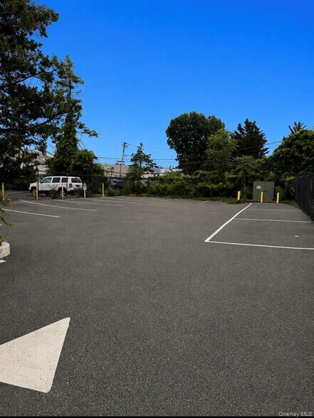 More Photos Of 19 Morris Ave, Rockville Centre Medical For Sale