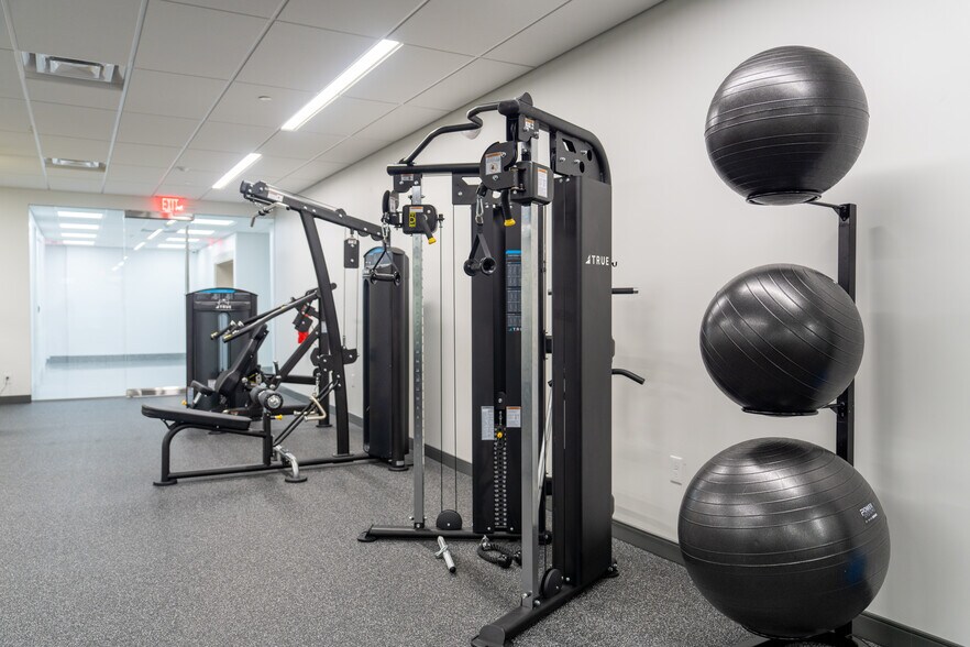 More Photos Of 7910 Woodmont Ave, Bethesda Office Residential For Lease