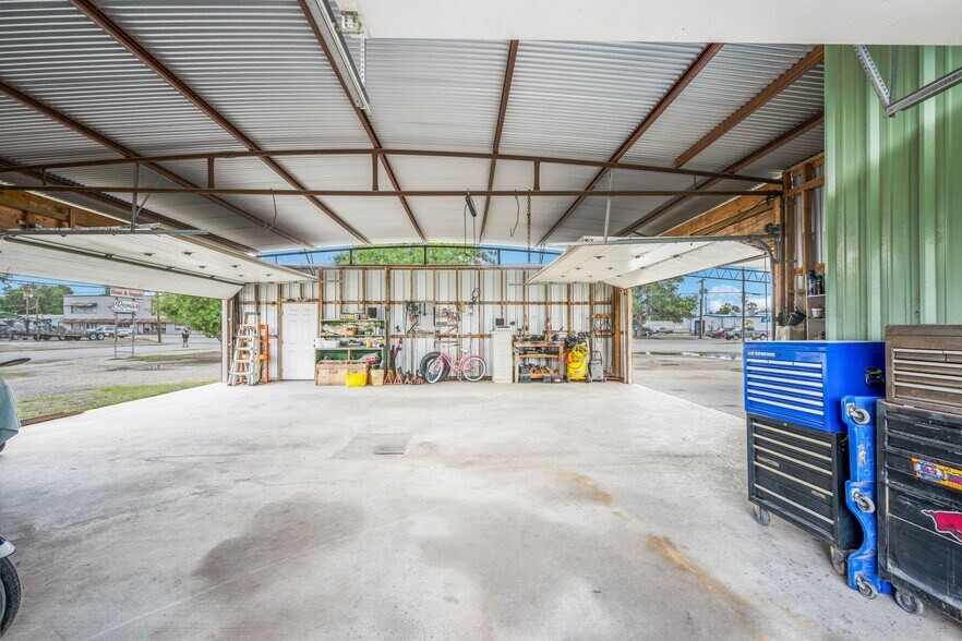 More Photos Of 1421 2nd St, Pleasanton Auto Repair For Sale