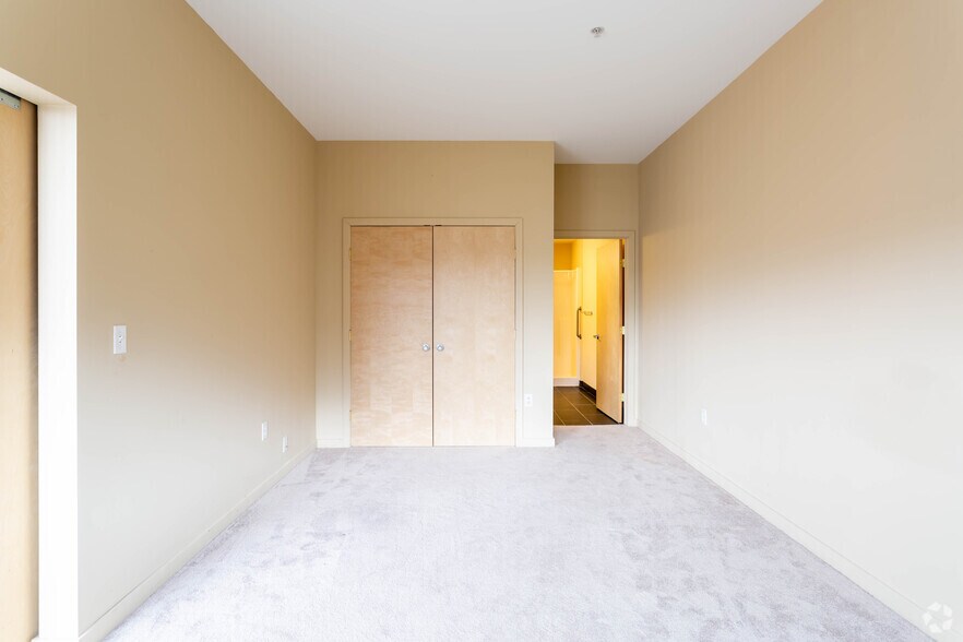 More Photos Of 131 E Green St, Ithaca Apartments For Lease