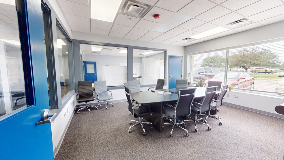 More Photos Of 111 S Lake St, Montgomery Service For Sale