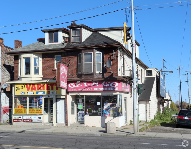 Primary Photo Of 595-597 Barton St E, Hamilton Storefront Retail Residential For Lease