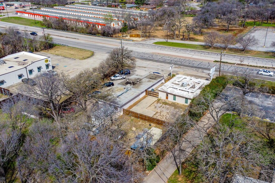 More Photos Of 7604 Baker Blvd, Richland Hills Freestanding For Lease