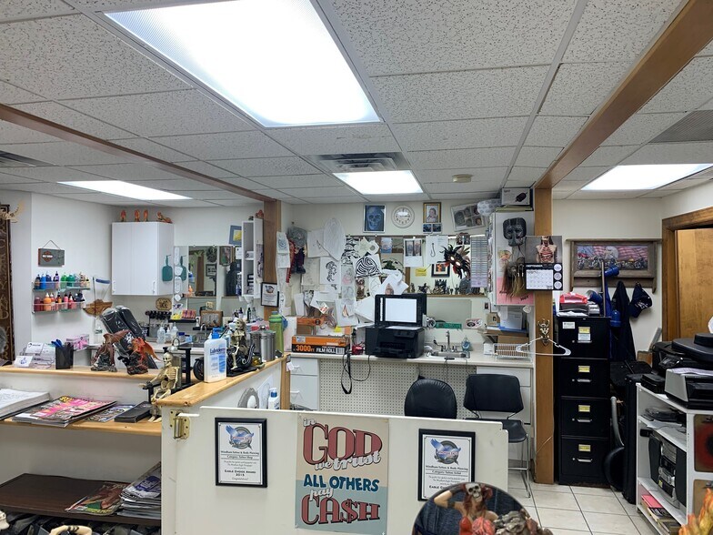 More Photos Of 940 Roosevelt Trl, Windham Office For Sale