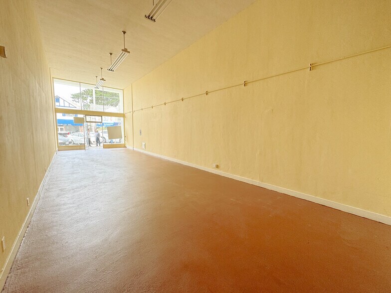 More Photos Of 2233 Irving St, San Francisco Storefront Retail Office For Lease