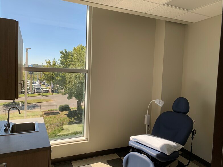More Photos Of 5380 Hickory Hollow Pky, Antioch Medical For Lease