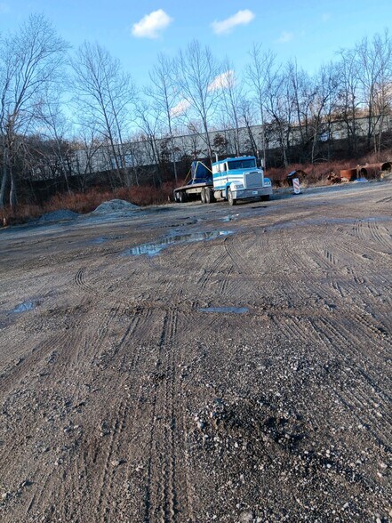 More Photos Of 1635 New Stanton Ruffsdale Rd, Hunker Parking Lot For Sale