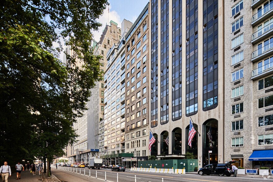 Primary Photo Of 30 Central Park S, New York Medical For Sale