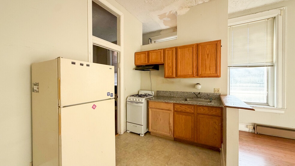 More Photos Of 24 E University Ave, Cincinnati Apartments For Sale