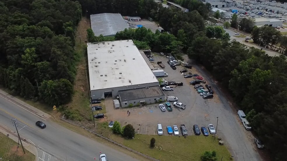 More Photos Of 2435 Stone Mountain Lithonia Rd, Lithonia Warehouse For Lease