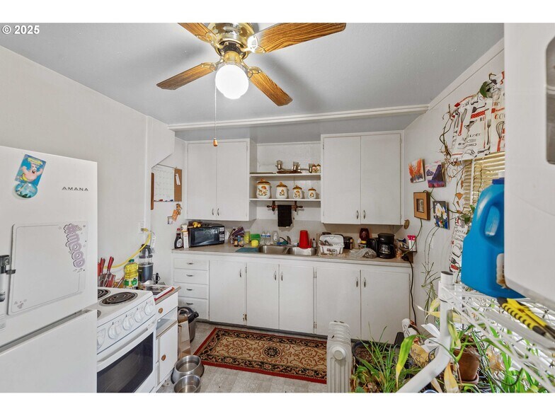 More Photos Of 1900 Monroe St, North Bend Apartments For Sale
