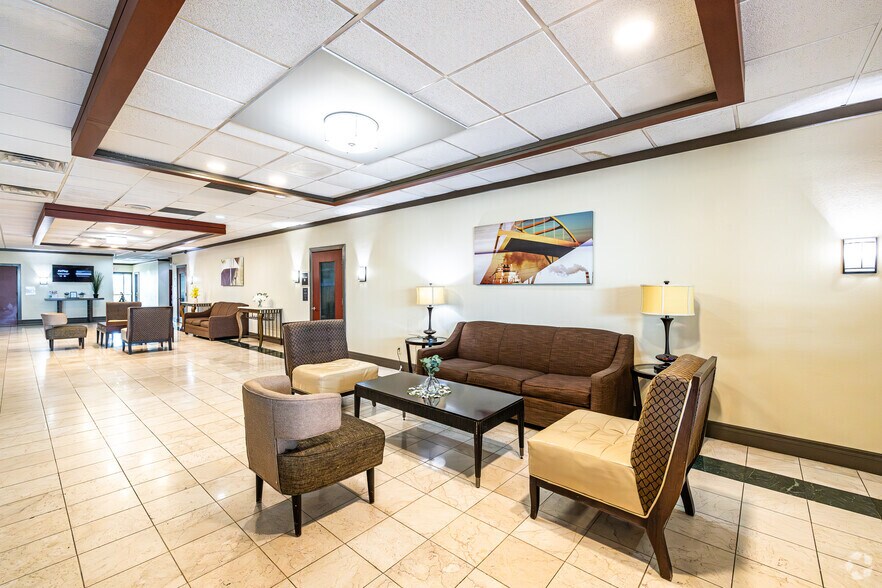More Photos Of 5105 S Howell Ave, Milwaukee Hotel For Sale