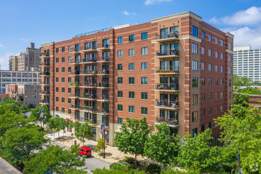 More Photos Of 4848 N Sheridan Rd, Chicago Apartments For Lease