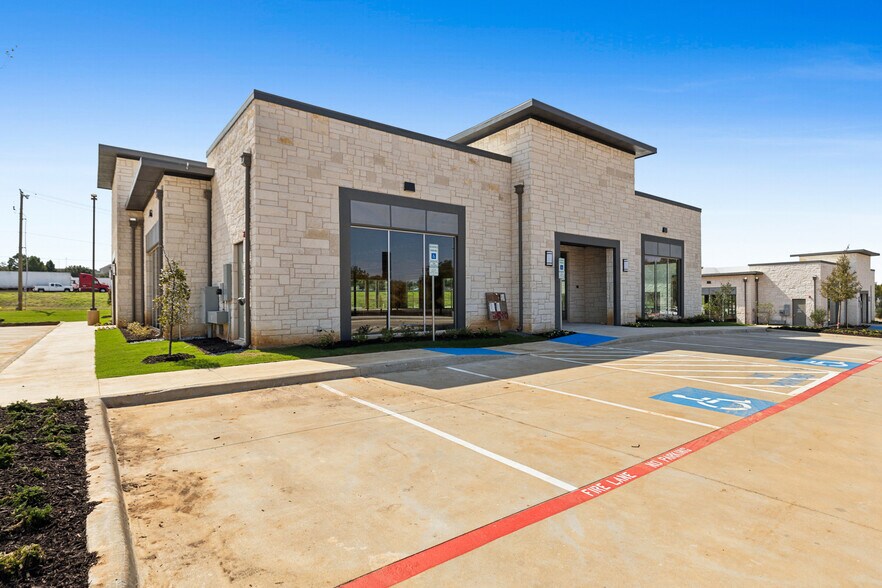 Primary Photo Of 2520 E State Highway 114, Southlake Medical For Sale