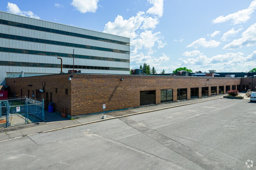 More Photos Of 390 March Rd, Ottawa Flex For Lease