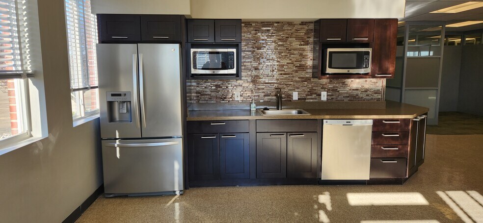 More Photos Of 2480 W Campus Dr, Mount Pleasant Medical For Lease