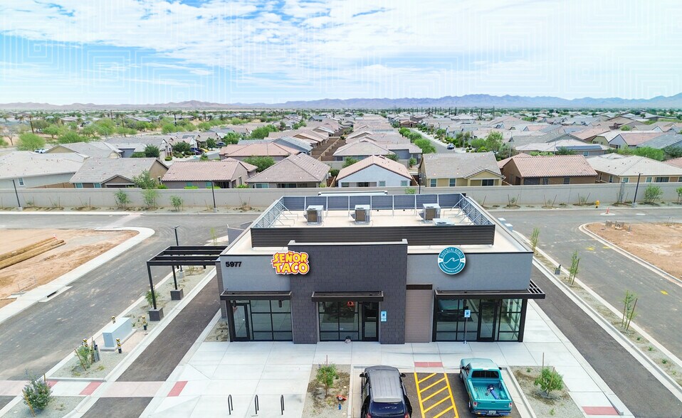 More Photos Of 5977 91st Ave, Glendale General Retail For Sale