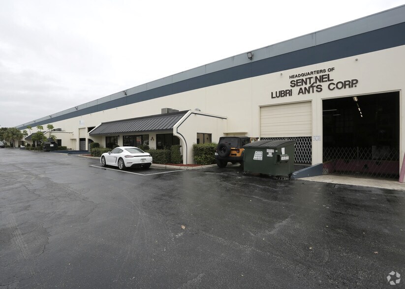 More Photos Of 15801-15825 NW 15th Ave, Miami Warehouse For Lease