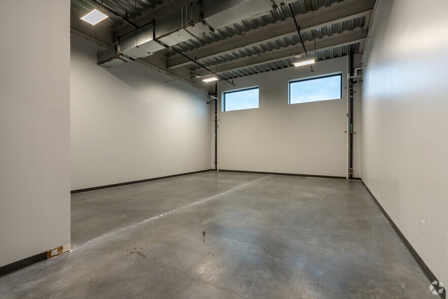 More Photos Of 4229 North FM 620, Austin Flex For Sale