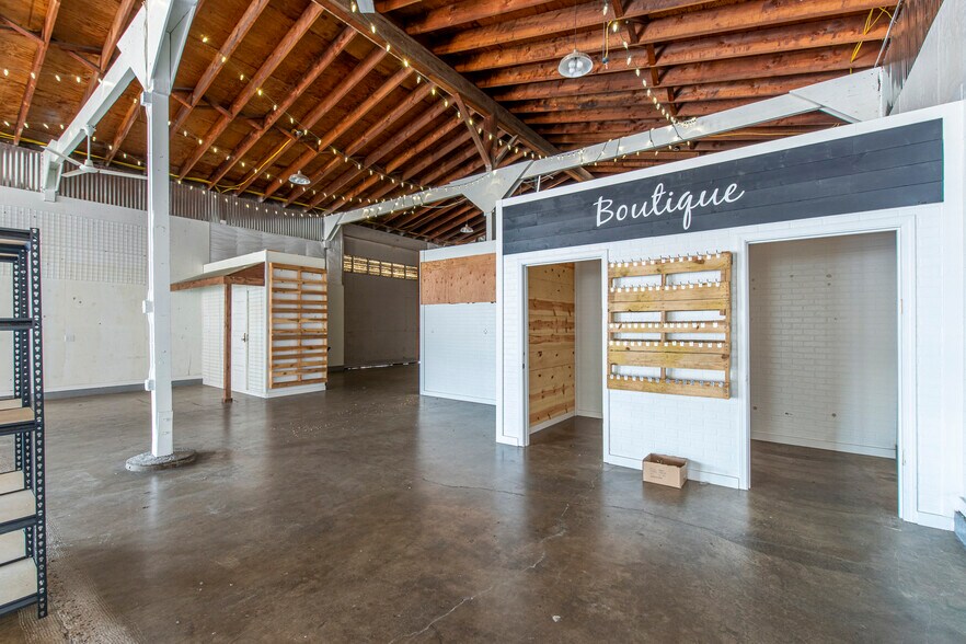 More Photos Of 4761 Lancaster Dr NE, Salem Warehouse For Lease