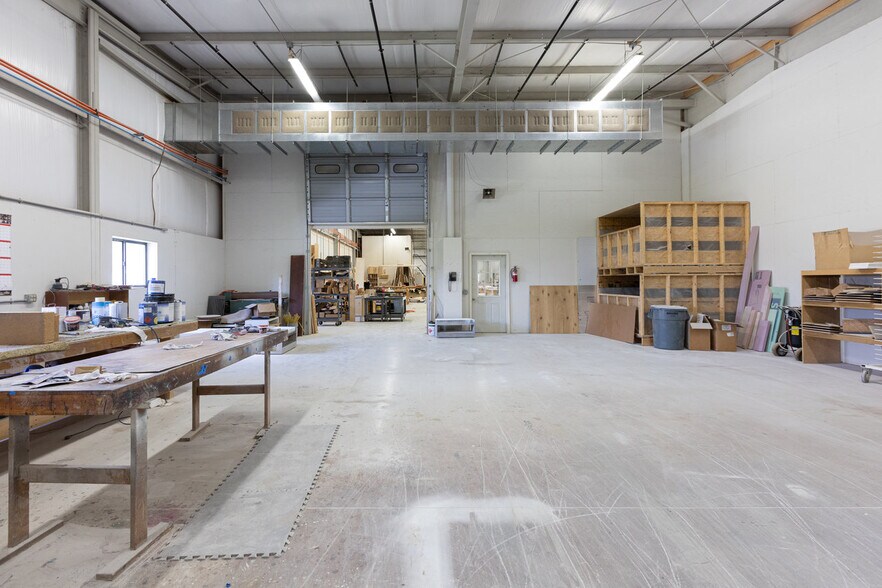 More Photos Of 641 Acorn Dr, Harrisonburg Manufacturing For Sale