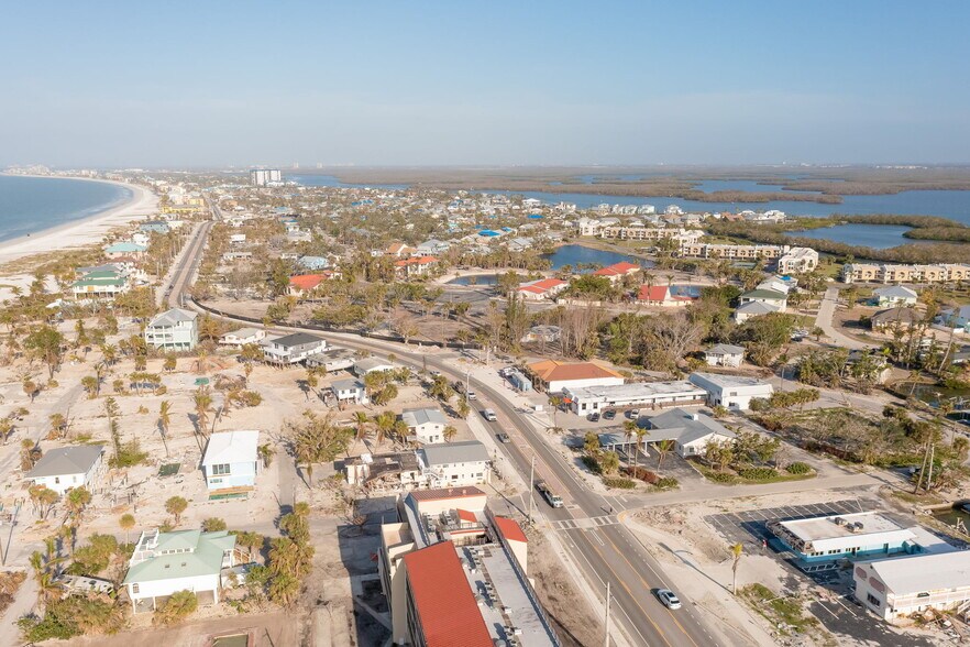 More Photos Of 6061 Estero Blvd, Fort Myers Bank For Sale