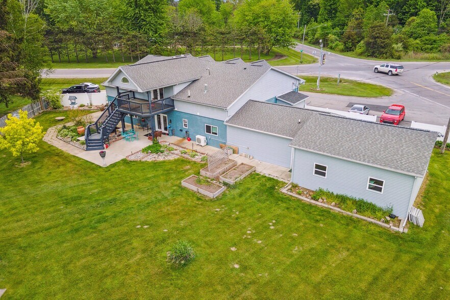 More Photos Of 7010 Frances Rd, Flushing Convenience Store For Sale