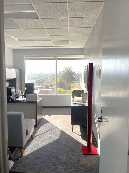 More Photos Of 12121 Wilshire Blvd, Los Angeles Office For Lease