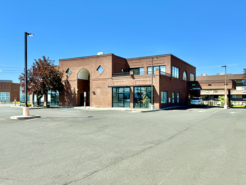 Primary Photo Of 201-205 N 40th Ave, Yakima Storefront Retail Office For Lease