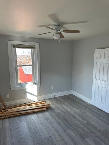 More Photos Of 800 Dekalb St, Bridgeport Storefront Retail Residential For Sale