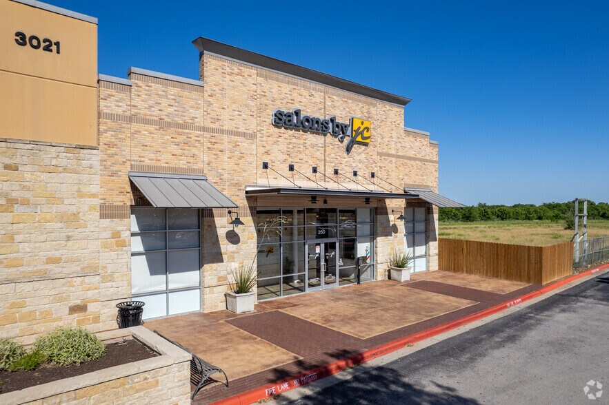 More Photos Of 117 Louis Henna Blvd, Round Rock Unknown For Lease