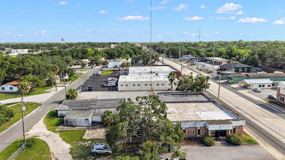 More Photos Of 727 S 14th St, Leesburg Office For Sale