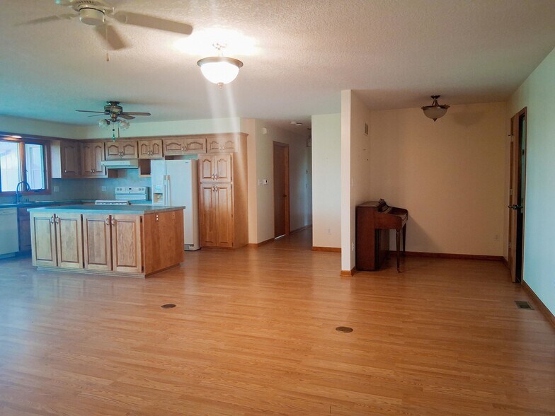 More Photos Of 6841 E US Highway 56, Overbrook Land For Sale