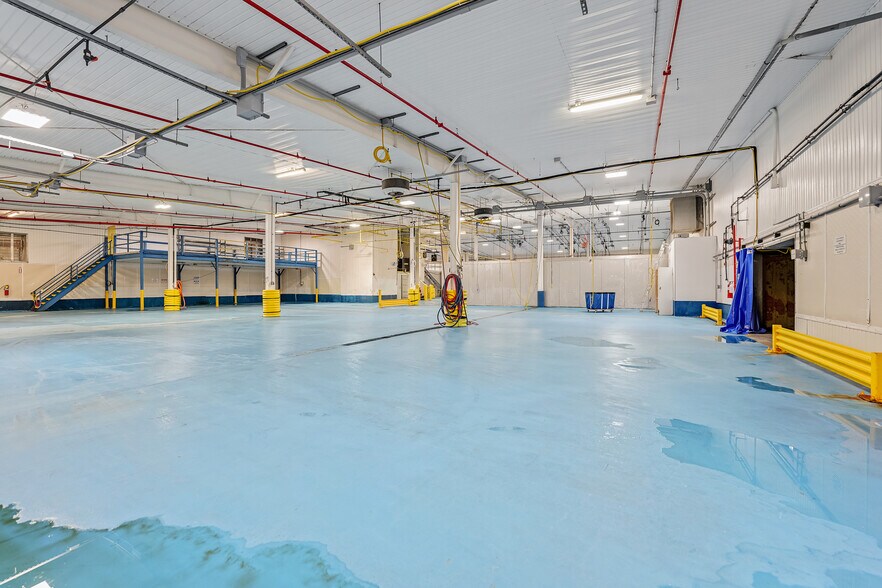 More Photos Of 86 Macarthur Dr, New Bedford Warehouse For Sale