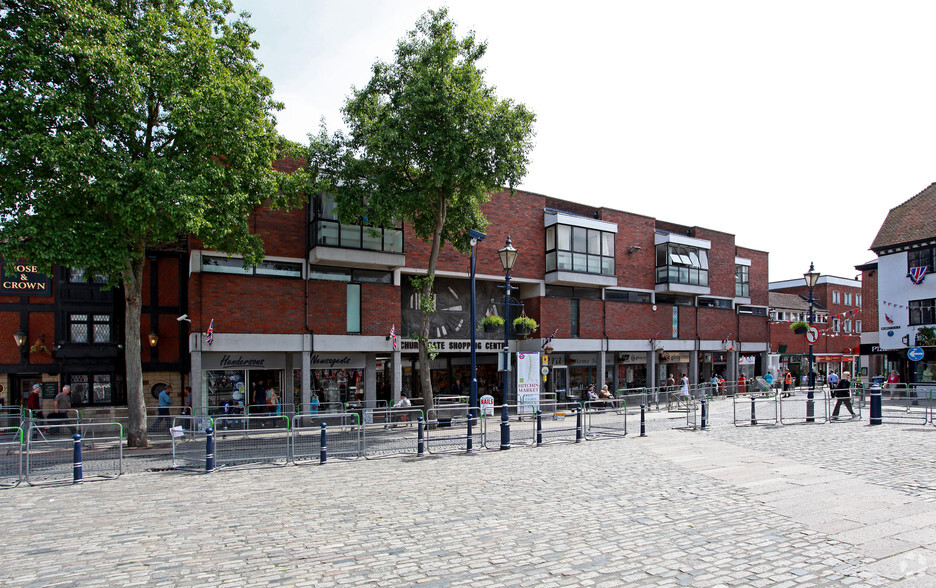 Primary Photo Of Churchgate, Hitchin Storefront For Lease