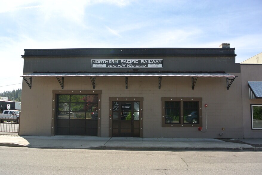 More Photos Of 216 E Coeur D Alene Ave, Coeur d'Alene Bar For Lease