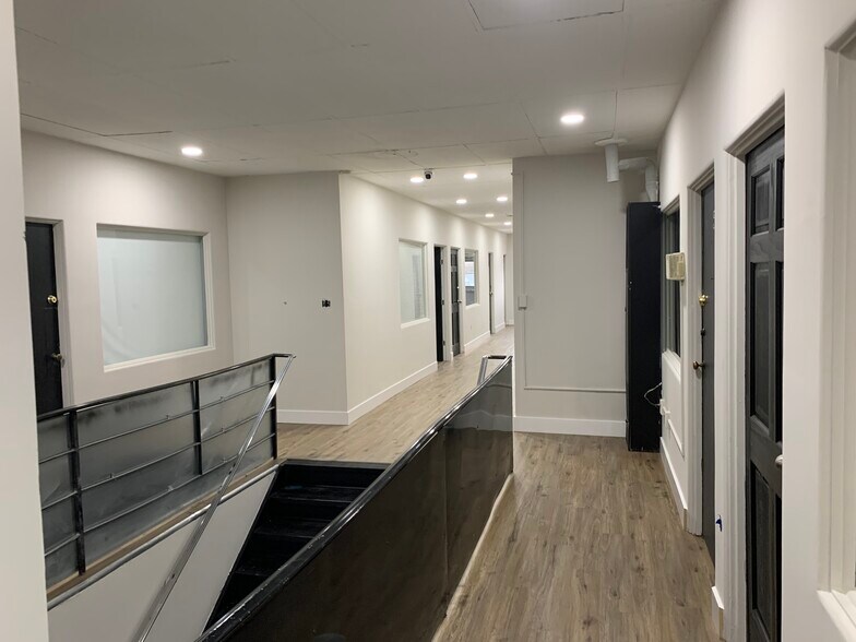 More Photos Of 324-328 N Dixie Dr, Vandalia Storefront Retail Office For Lease