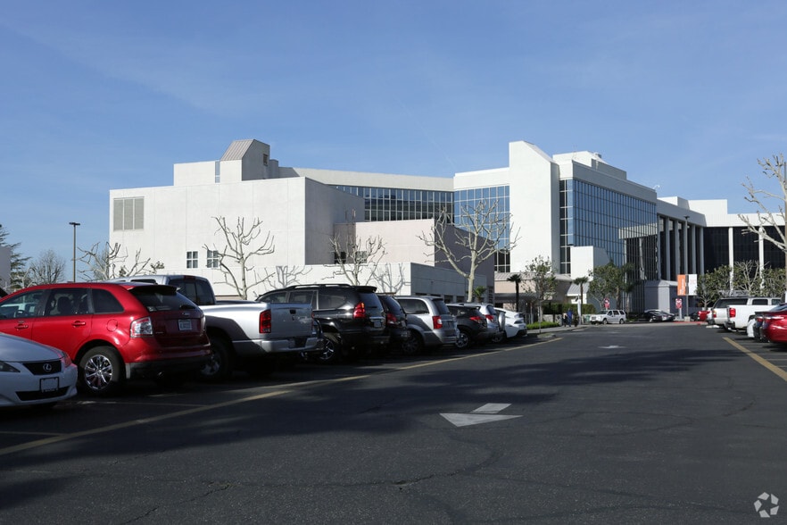 More Photos Of 401 E Highland Ave, San Bernardino Medical For Lease