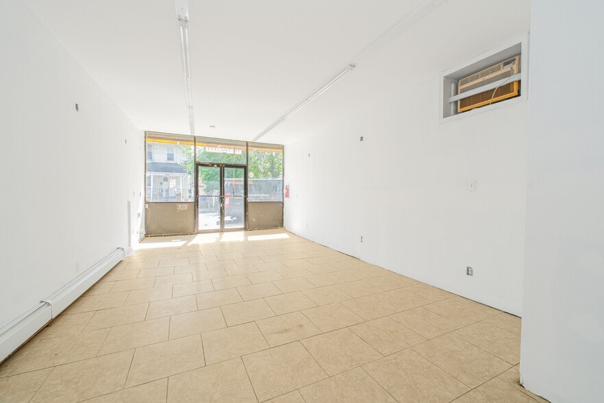 More Photos Of 145 Westervelt Ave, Staten Island Storefront Retail Residential For Lease