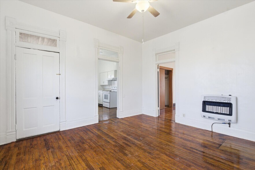 More Photos Of 722 N Maple Ave, Mountain Grove Office For Sale