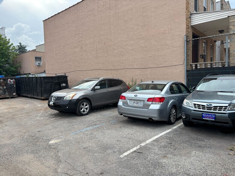 More Photos Of , Flushing Unknown For Sale