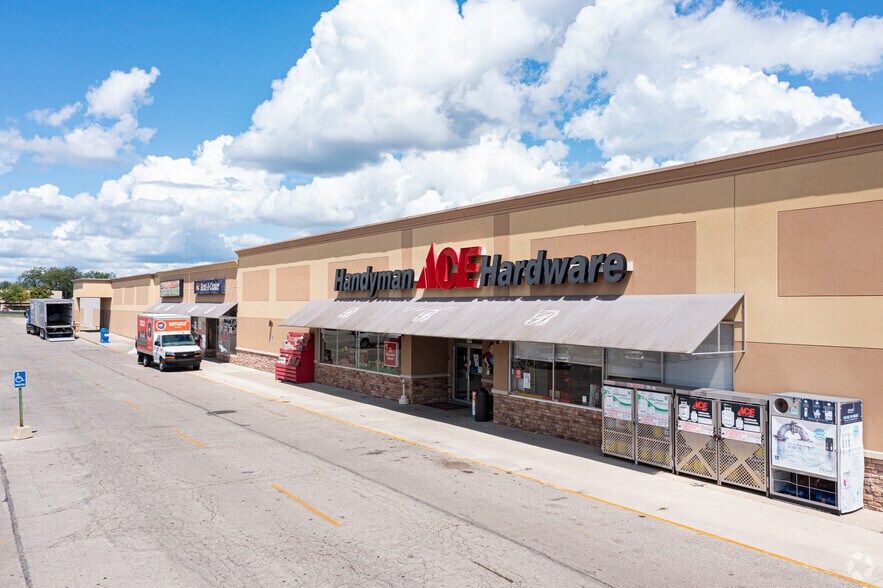 More Photos Of 432 S Burnett Rd, Springfield Unknown For Lease