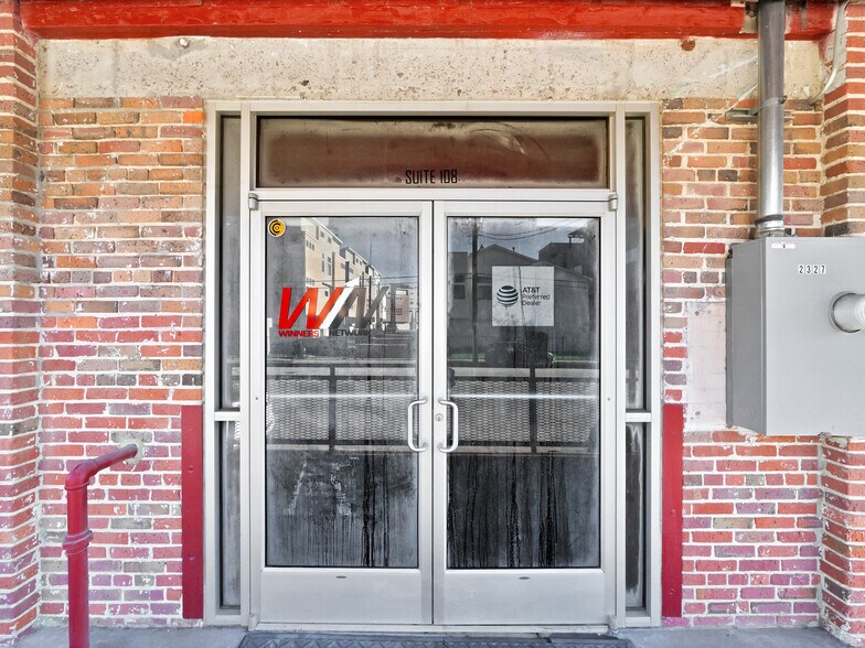 More Photos Of 2315 Commerce St, Houston Unknown For Lease