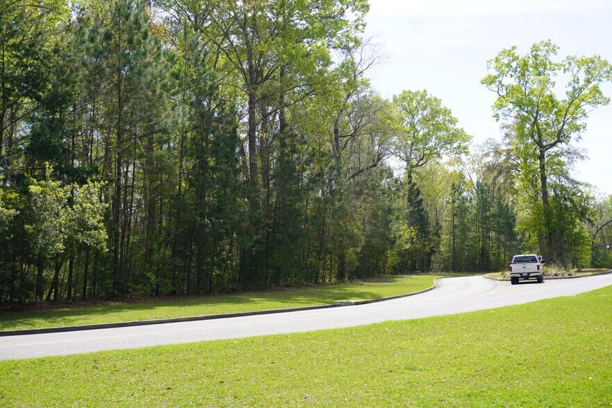 More Photos Of 0 Carolina Bay Dr, Charleston Land For Sale