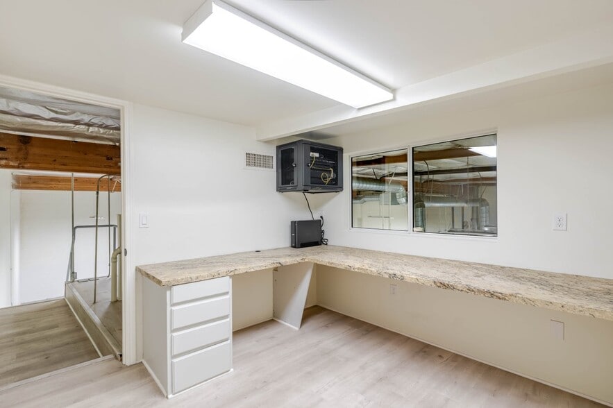 More Photos Of 12455 Branford St, Pacoima Warehouse For Sale